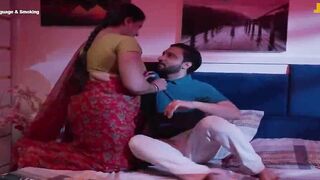 Indian Desi Girl's Hot Dance-Off with Sexy Bollywood Music