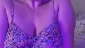WET OILY BODY WORSHIP AND CUM FOR BRITISH COUGAR AUTUMN FOX