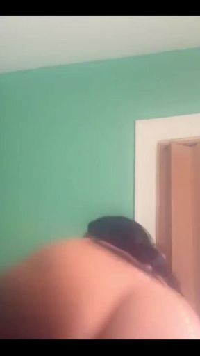 Who Thinks I’m Having Sex or Not in This Video?