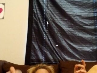 Tammy Taylor fucks big dildo on live webcam