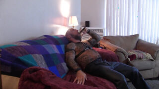 Hunky American bear Jason Collins gets his ass fucked deep