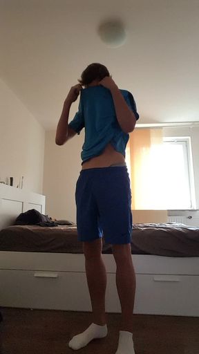 Twink Lukas Studier strips in sportswear