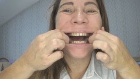 Look at my mouth and teeth so close
