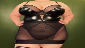 Domme Feeder Talks Down To You