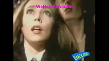 Panties Fall Down In An Elevator - EUF Oops