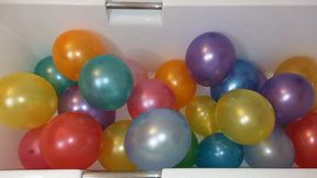 A full bath of balloons