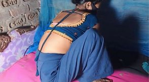 Indian Bhabhi Cleaned Her Husband's Hair