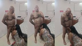 morena boa de cama tem 24 anos e gosta de fazer boquete no coroa