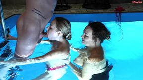 Two girls, one lucky dude: sauna sexcapade with a mature mistress and young cutie