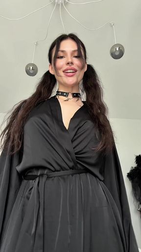 Amateur teen goes wild on naked tiktok