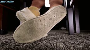 SMD grungy sneakers and socks play - MP4