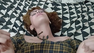 comi a mina da biblioteca no pelo