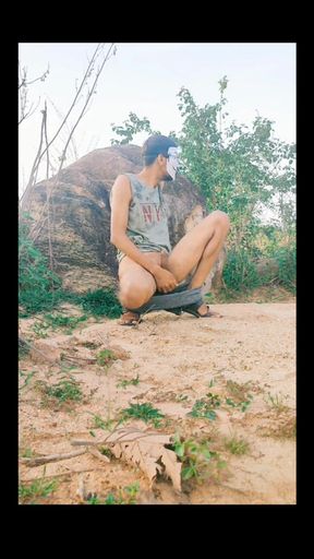 Nude Cumming in Outdoor