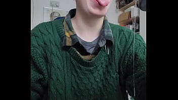 Drooly casual deepthroat practice