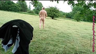 Nylonjunge mit Prostata Plug auf Fahrradtour 2019