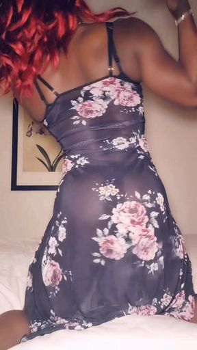 SEXY BIG BOOTY TS SHAKING ASS &amp;&amp; DICK