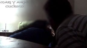 mi novio me folla frente al cornudo una ves mas
