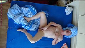 nylonjunge hat spass im bett
