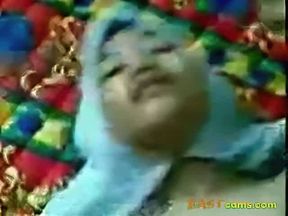 melayu pakai tudung jer