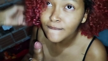 Flagrei minha namorada assistindo porno