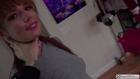 College babe Scarlett Maes takes a big cock in missionary position