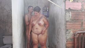 Latina MILF uses young neighbor