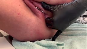 Anal Fingering Masturbates with Pee on the End