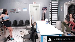 MODERN-DAY SINS - MILF Jennifer White Almost Caught Getting CREAMPIED By Charles Dera In Laundromat