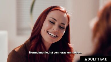 ADULT TIME - Aidra Fox Seduces Bestie Kenna James For ROMANTIC LESBIAN FUCK! PORTUGUESE SUBTITLES