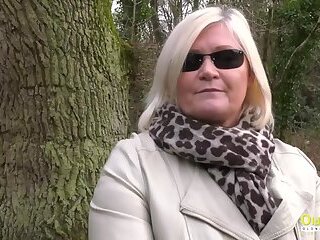 Teen and old lesbians lick each others juicy labia