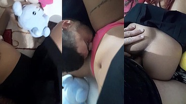 menininha safadinha sendo chupada e depois dando a bucetinha pro seu marido coroa