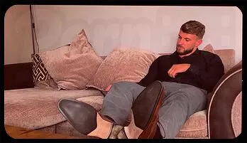 Ryan Yule Solo Masturbation with Feet & Muscles Exclusive content