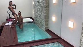 DOIS MALOCAS FUDENDO SEM CAPA E GOZANDO MUITO. - COMPLETO