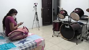 SEXY HOUSEWIFE PACKS HER BACKPACK TO GO ON VACATION TO VENEZUELA