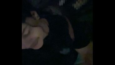 Latina with big tits gives me a deep throat outside the house! X1 - Latina tetas grandes me hace una garganta profunda fuera de casa! X1