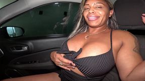 Passeio Sem Camisinha: Fodi a Buceta Greluda da Anny no Carro