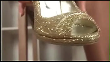 Korean girl black toes