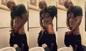 Curious Encounter: Bold Man's Public Bathroom Adventure! IG:CesarBelifonte.