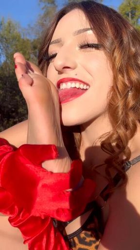 Self foot worship (paid clip)