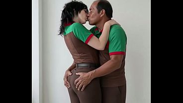 LA NUEVA DE LA CHAMBA!!! LA NUEVA CAJERA DE Culo Grande TIENE RELACIONES SEXUALES CON Un VIEJO Ya CASADO Del Trabajo!! Y SE LOS ECHA EN LA CARA A LA NINFOMANA!! [AI GENERATED] - (PREMIUM)