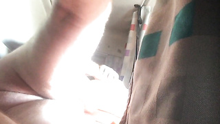 Camionero y crossdresser amateur juegan en el camión, Parte two