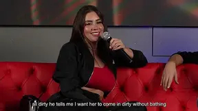 Sara Blonde se folla a un fan de verga ENORME mientras su esposo CORNUDO mira - Juan Bustos Show