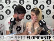 MILE GOMEZ MUESTRA LOS PEZONES EN EL CUARTO PICANTE