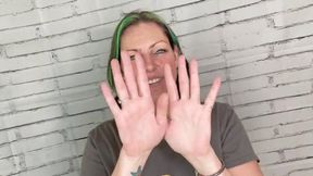 AMAZON Vanessa Rain measures and explores her hands HIDEF MOV