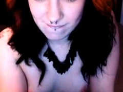 Webcam Girl Uses Sex Toy for Solo Fun
