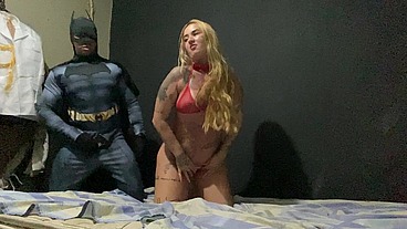 realizei o fetiche do meu namorado de transar vestido de super heróis batman