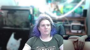 masturbating at my desk with cluseup cam