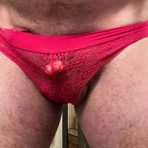 Jerking in SD lace panties