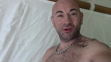 2108 je me fais baiser bareback par mon pote déguisé en pere noelVoici une ...