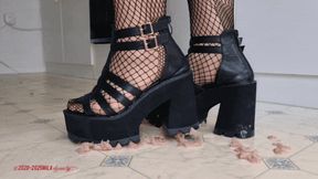 Mila in Sandals - Meat pate in grooves (P2V2)